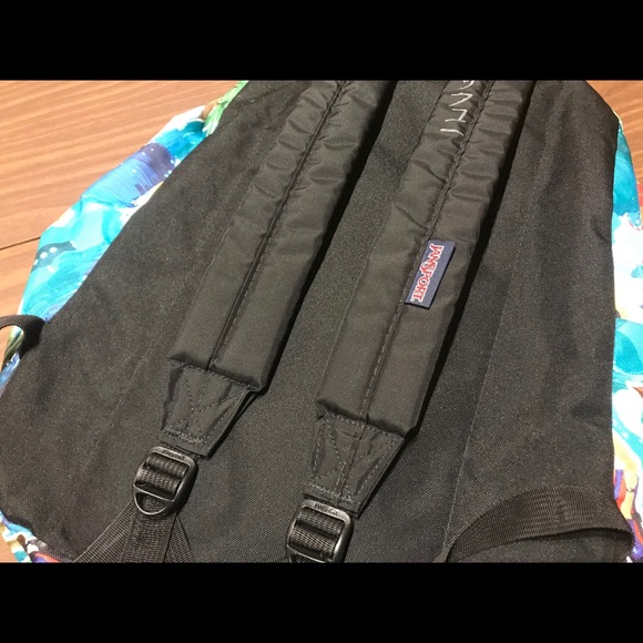 Jansport Backpack Sloth Riding Shark RARE - Picture 6 of 8